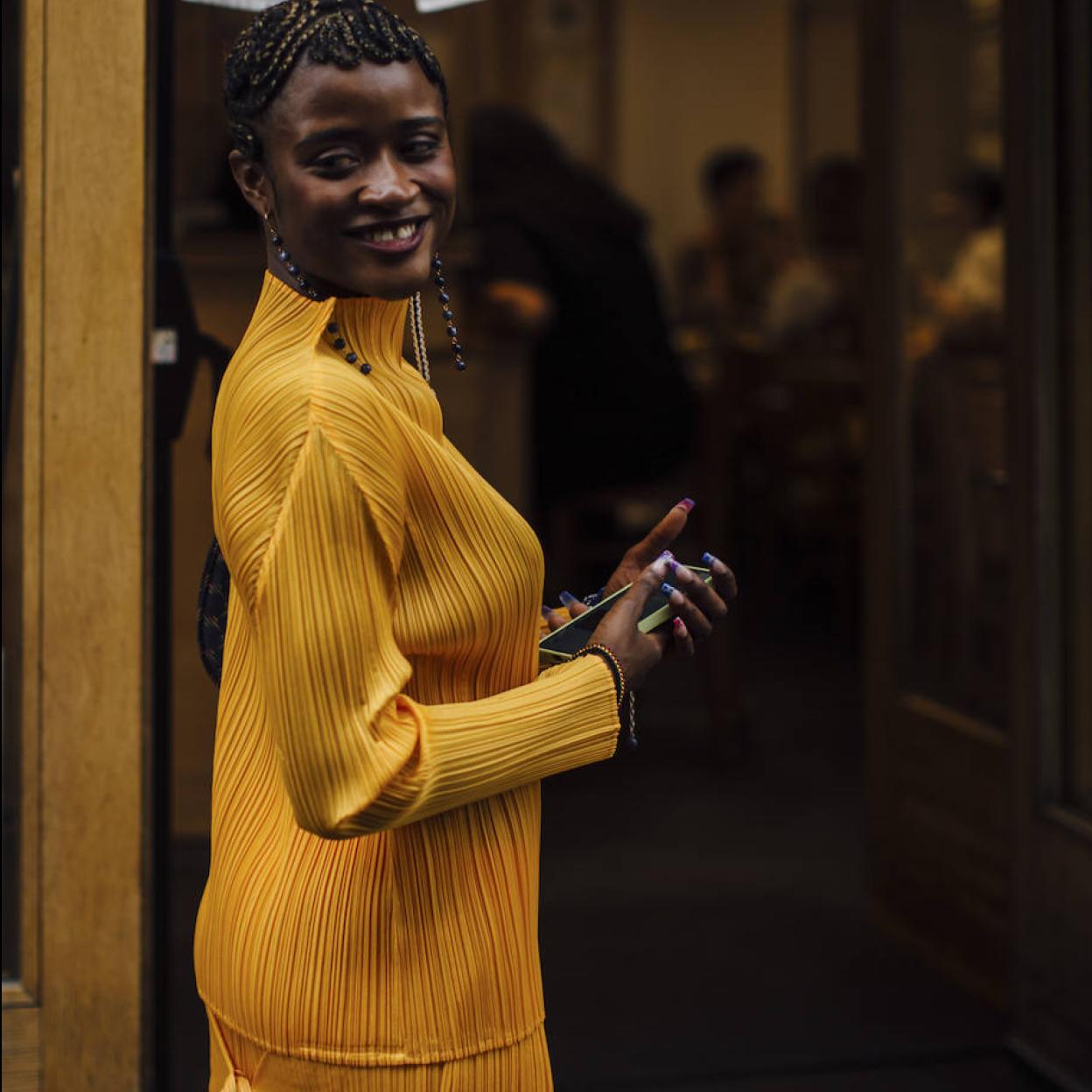 Pincha en la foto para ver 12 básicos clásicos, baratos y muy cómodos que te van a salvar el verano