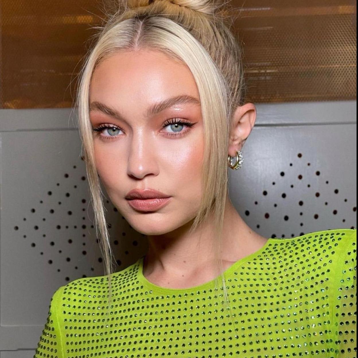 La crema hidratante buena, bonita y barata que las dermatólogas recomiendan y que deja la piel suave y bonita