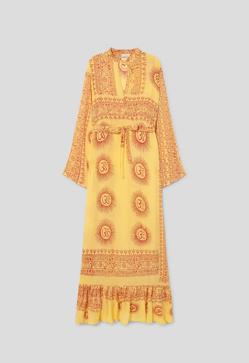 Imagen secundaria 2 - Regresa el caftán más fresquito y viral que se convirtió en la obsesión de Instagram el año pasado