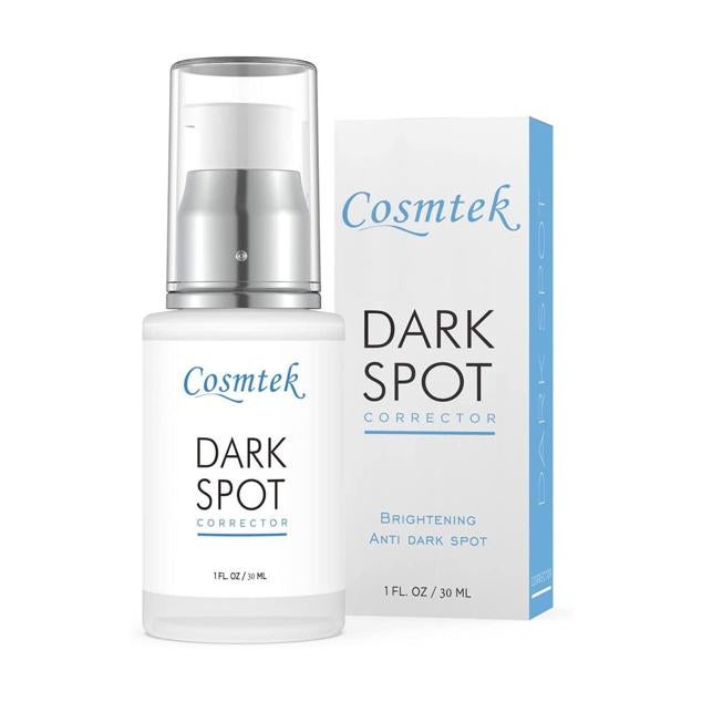 El Dark Spot Corrector de Cosmtek incluye 4-butilresorcinol, ácido kójico y ácido hialurónico.  Cómpralo aquí