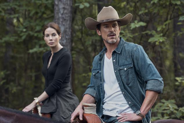 Michelle Monaghan (The Path, True Detective) se pone en la piel de dos hermanas gemelas idénticas, Leni y Gina, que desde que eran niñas han intercambiado sus vidas y ahora que son adultas comparten dos hogares, dos maridos y un hijo. Sin embargo, su mundo perfecto se desmorona cuando una de las dos hermanas desaparece. Matt Bomer (The Sinner), Daniel Sunjata (Prodigal son) y Ali Stroker (Ozark) son algunos de los intérpretes que completan el reparto de este thriller australiano compuesto por 10 episodios. 