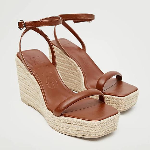 Imagen principal - Las tres sandalias con cuña de las rebajas de Mango