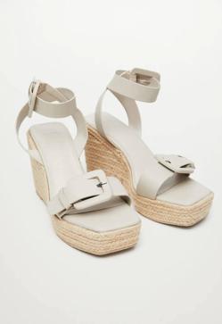 Imagen secundaria 2 - Las tres sandalias con cuña de las rebajas de Mango