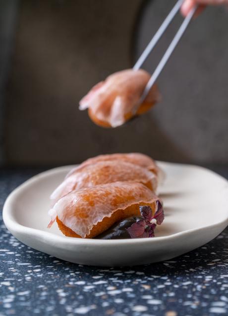 Imagen - Las croquetas de carabinero con velo ibérico, el arranque de una experiencia inolvidable. /TERRACOTTA