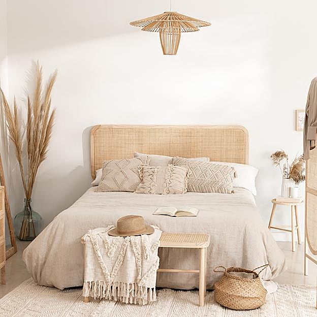 El cabecero es la clave de todo dormitorio que va a marcar el estilo del mismo.