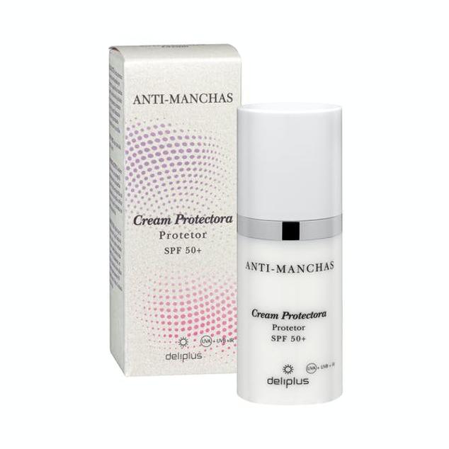 Crema protectora de textura aterciopelada que previene la aparición de manchas solares, los efectos de la polución y el envejecimiento prematuro de la piel. La protege frente a los rayos UVA, UVB, IR y luz azul. Contiene filtros solares que protegen la piel previniendo las manchas solares. Fórmula enriquecida con niacinamida que ayuda a unificar el tono de la piel y carnosina con efecto antipolución. Su combinación de activos, como el ácido hialurónico y el colágeno, aportan hidratación y elasticidad. Precio: 6 euros.