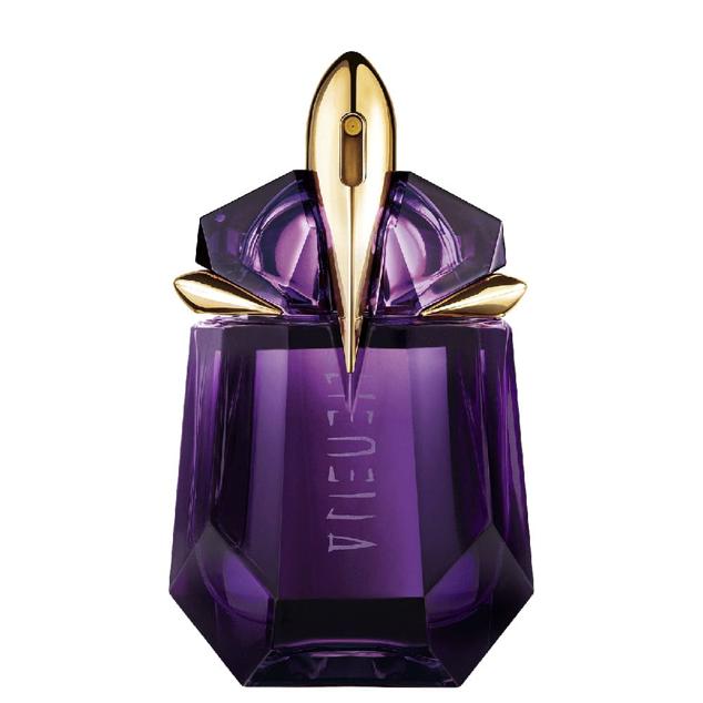 Un perfume floral amaderado ambarado nacido de la atrevida combinación entre potentes notas de cachemir y ámbar iluminadas por girasol y jazmín Sambac. Es de Mugler. Precio: 58,42 €.