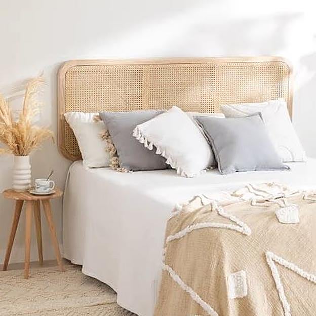 Conseguir que las sábanas blancas mantengan su tono inicial con el paso del tiempo es todo un desafío en la limpieza.