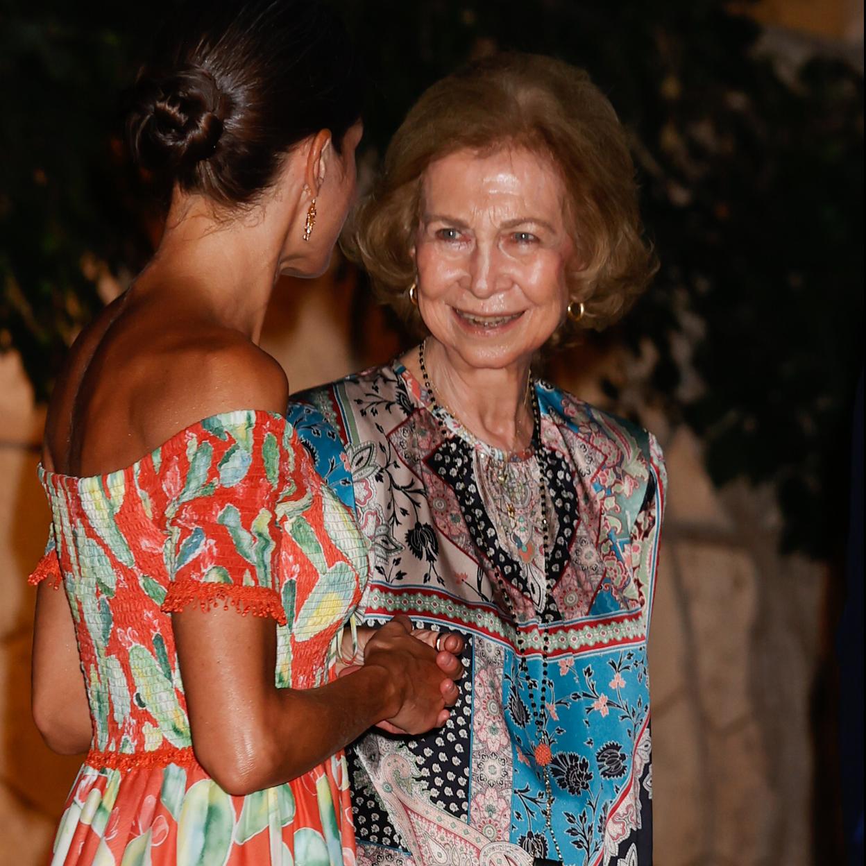 La reina Letizia y la doña Sofía.