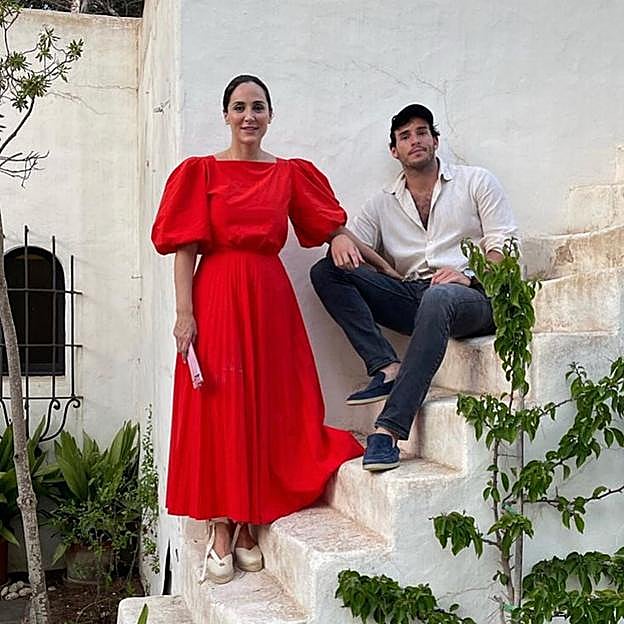 El vestido made in Spain con fruncido de nido de abeja favoritísimo de Tamara Falcó