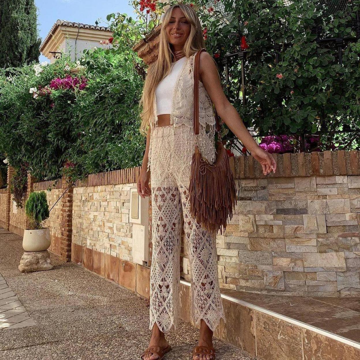 El conjunto de crochet cómodo y a la moda que arrasa este verano y puedes encontrar en rebajas por menos de 20 euros