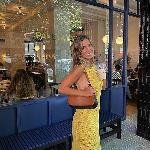 Los bolsos de color marrón que adoran las mujeres más elegantes porque combinan con todo