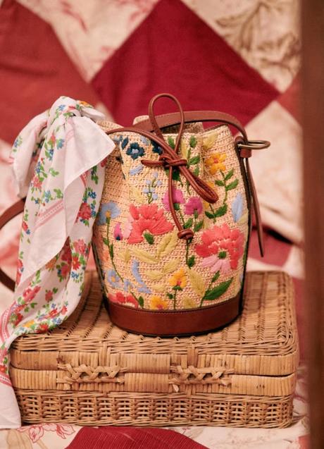 Imagen - Bolso de Sézane, con flores bordadas.