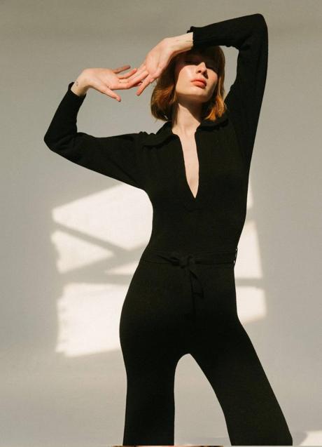 Imagen - Mono negro de marca española Alohas.