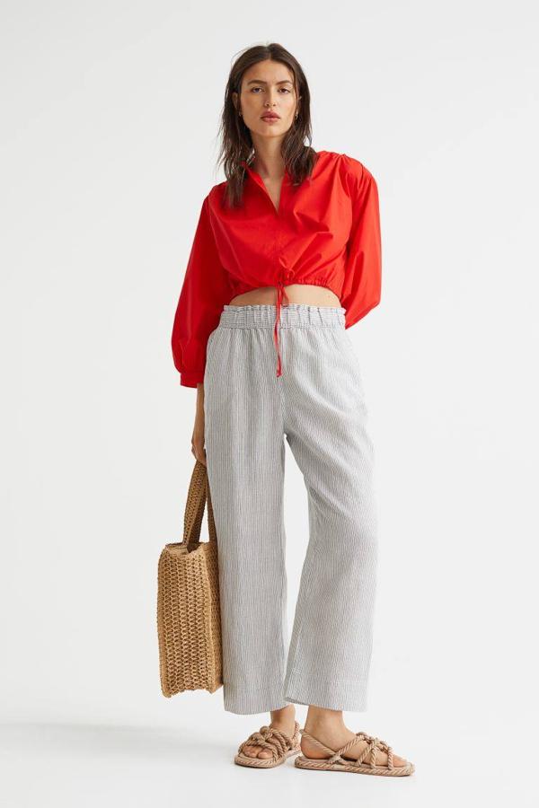 Terminamos con estos pantalones de H&M que cuentan con un ribete de volante en la cintura.