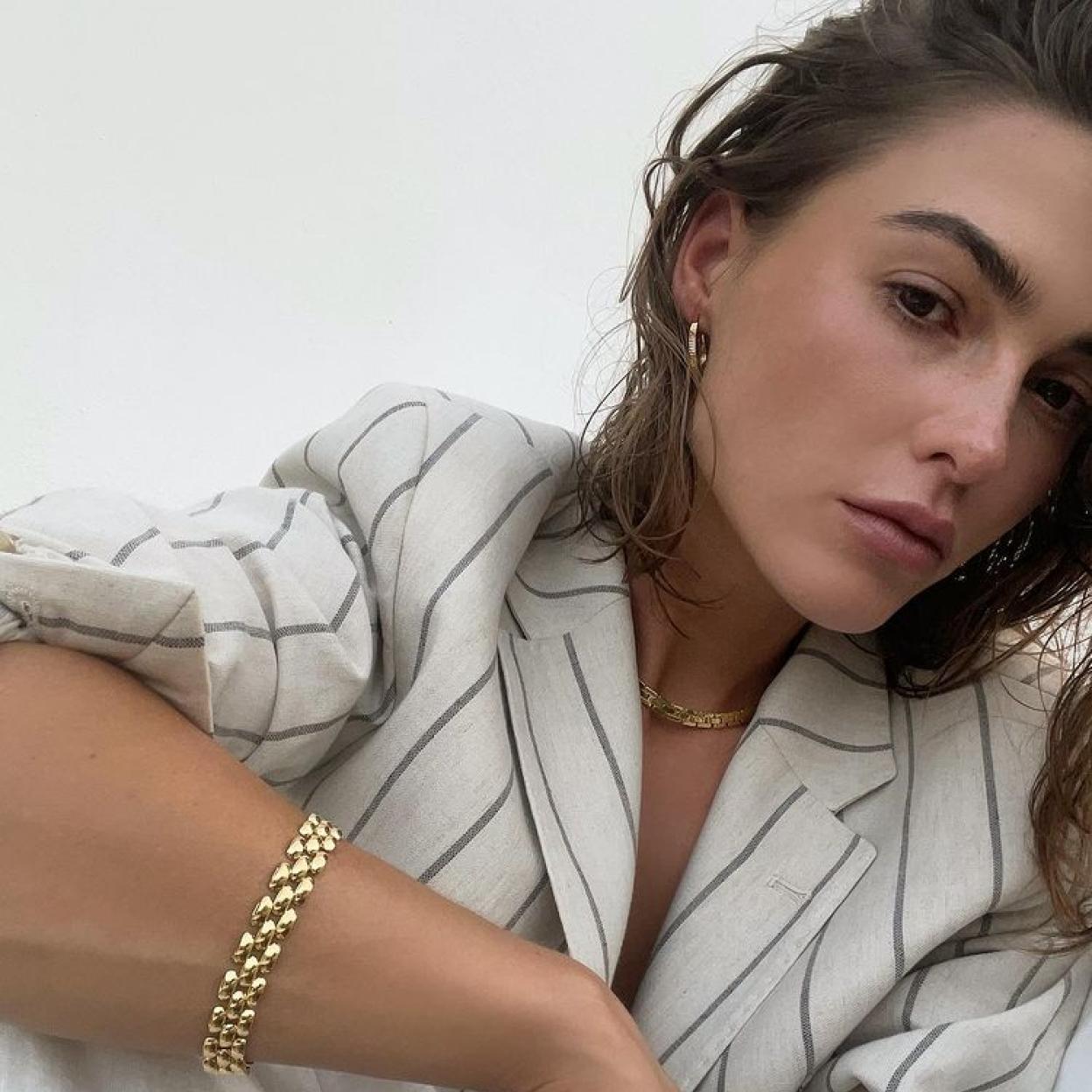 Finas o gruesas, recuperar las cejas naturales sigue siendo misión en 2022. Prueba un sérum para cejas con los mejores activos.