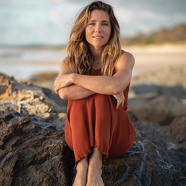 Elsa Pataky recomienda este desayuno dulce y saludable elaborado a base de avena, chocolate y fruta