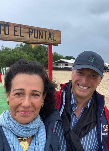 Imagen - Ana Patricia Botín y su marido, Guillermo Morenés, en sus vacaciones en Santander (INSTAGRAM).