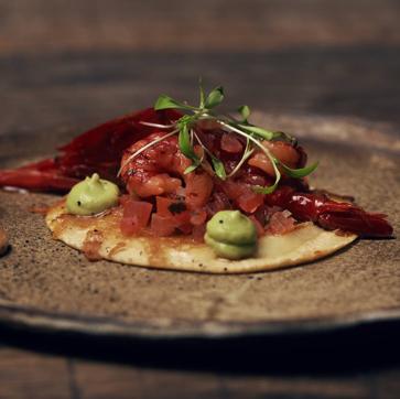 Imagen secundaria 1 - Ostras con aguachile verde y pico de gallo; taco Gobernador, de camarón rojo con costra de queso oaxaqueño, pico de gallo y alioli de chipotle ahumado; y selección de los platos más representativos desde la apertura de La Única