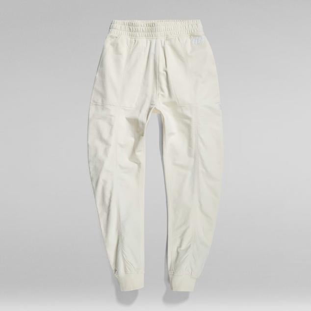 Pantalones deportivos de tipo parachute para tus momentos más fitness, pero también para combinarlos con tacones o blazers. Son de G-Star. Precio: 89,95 €.