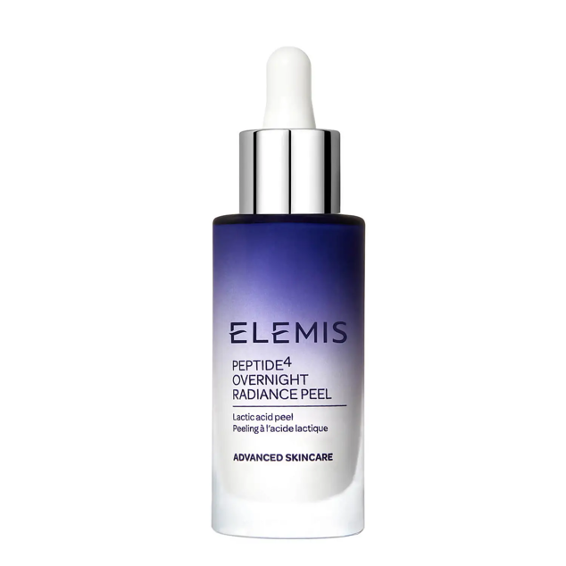 Un peeling con efectos exfoliante cremoso y formulado con AHA que consigue una textura suave. De esta forma se consigue una piel hidratada, radiante y perfecta desde su primera aplicación. Es de Elemis. Precio: 74 €.