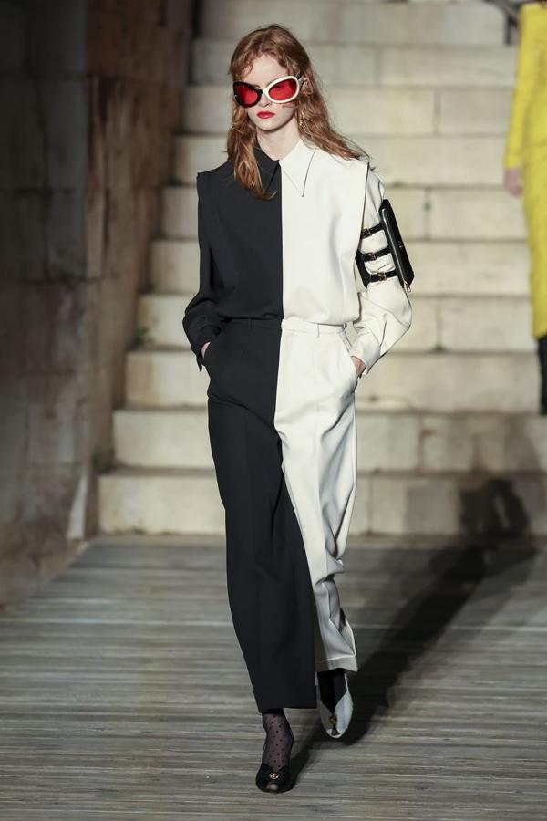 Las pasaserlas más importantes ya nos adelantaron que esta iba a ser una tendencia que prometía arrasar. Ejemplo de ello es esta propuesta de Gucci.