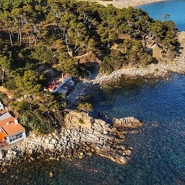 La cala S'Alguer es una de las más bonitas y famosas de Palamós.