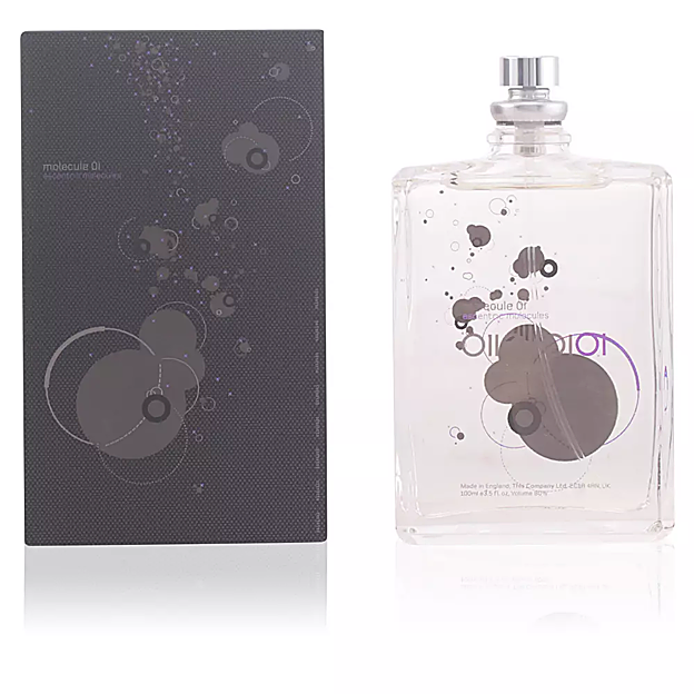 Molecule 01 tiene un aroma totalmente seductor y atrayente.