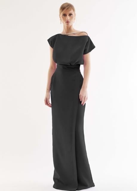 Imagen - El vestido de Letizia está disponible en negro.
