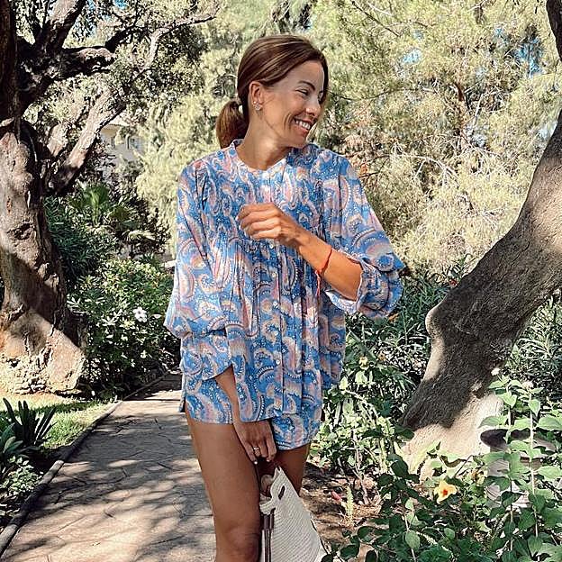 Los shorts rebajadísimos que arrasan entre famosas e influencers y que vas a ponerte con botas altas este otoño