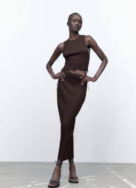 Imagen - Falda midi de punto de Zara