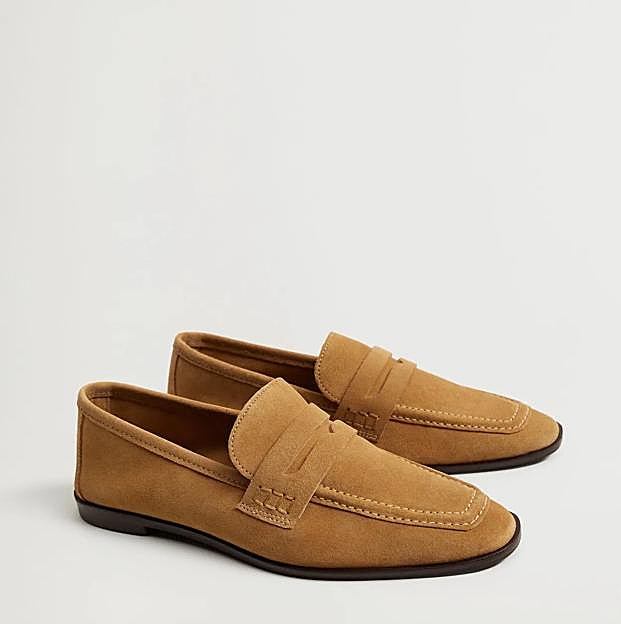 Mocasines marrons en ante de Mango Outlet.
