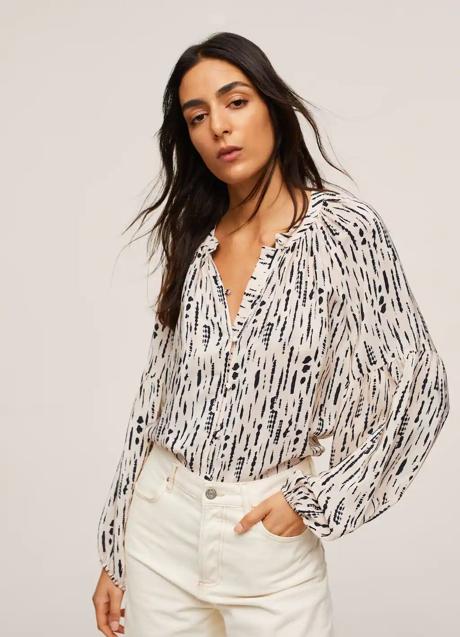 Imagen - Blusa estampada de Mango Outlet, 17,99€.