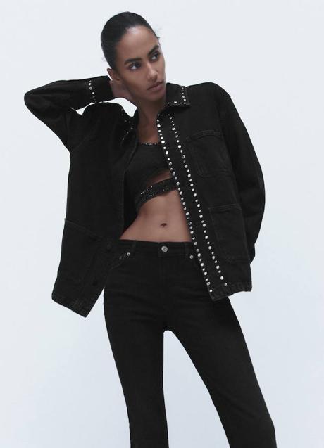 Imagen - Cazadora denim negra con tachas