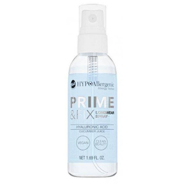 El Hypoallergenic Longwear Prime & Fix Spray de Bell está enriquecido con ácido hialurónico.  Cómpralo aquí