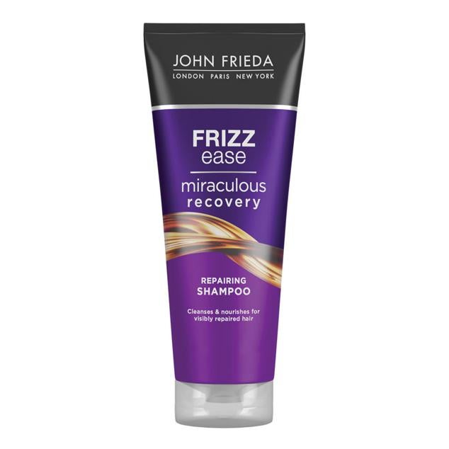 El Champú Miraculous Recovery Frizz-Ease de John Frieda restaura la elasticidad del cabello.