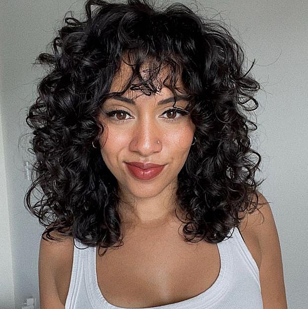 Los tres cortes de pelo para pelo rizado que recomiendan los expertos porque aumentan el volumen y definen el rizo