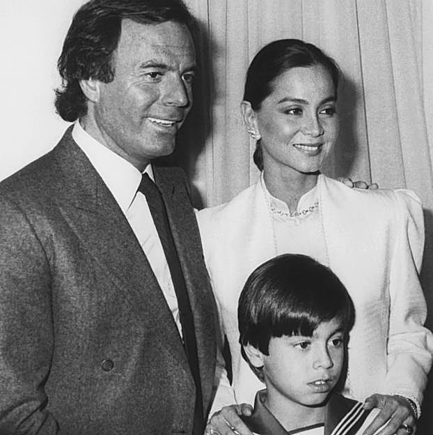 La relación de amistad inesperada de Isabel Preysler con la abogada Purificación Pujol: la socialité escribió en el libro de su amiga un prólogo sobre cómo divorciarse con elegancia