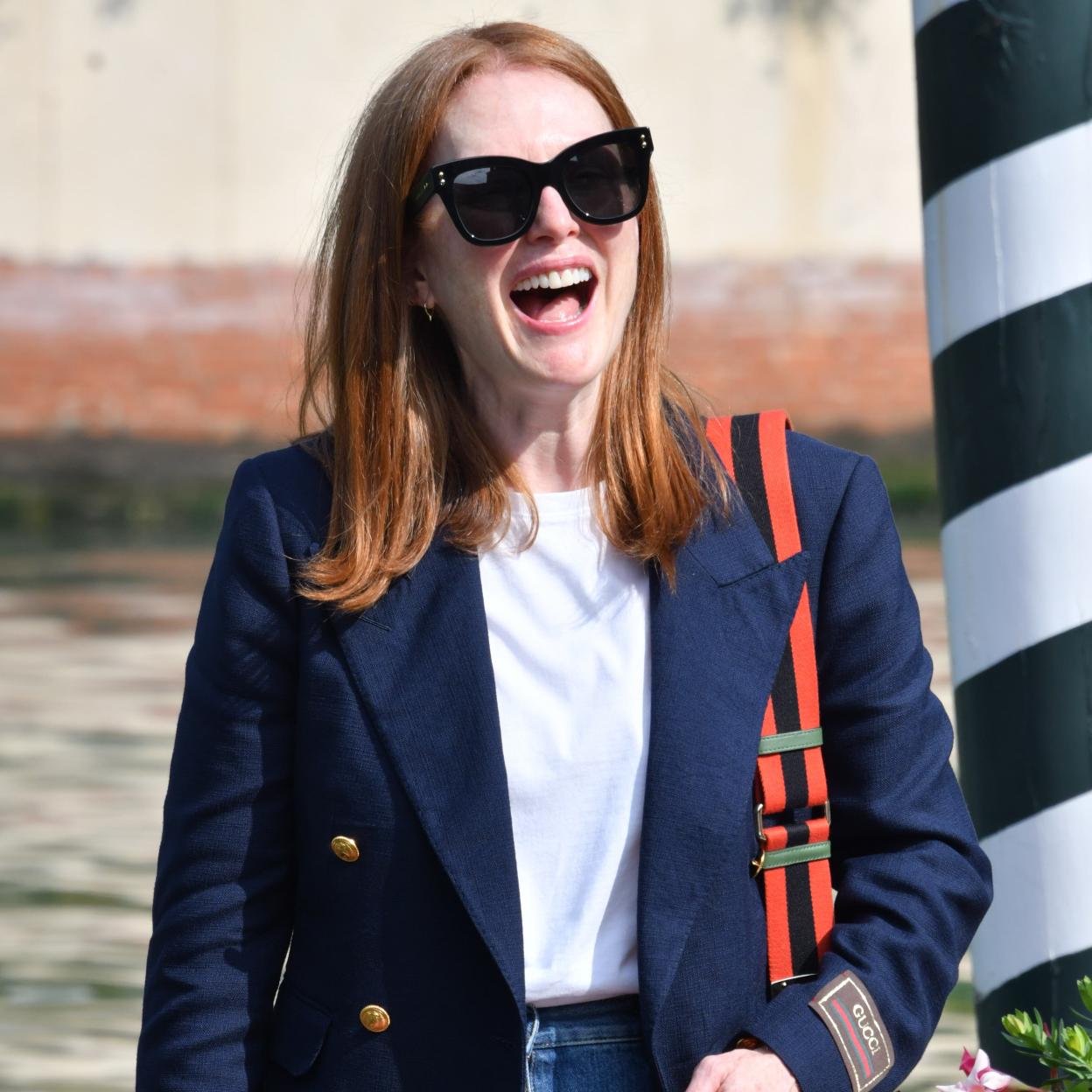 Julianne Moore a su llegada al Festival de Venecia.