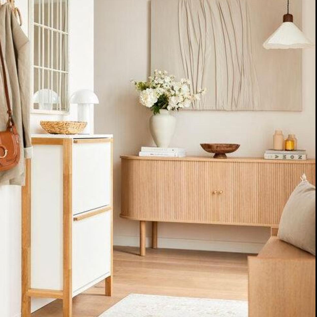 La iluminació del pasillo es muy importante para resaltar la estancia y al mismo tiempo ahorrar.