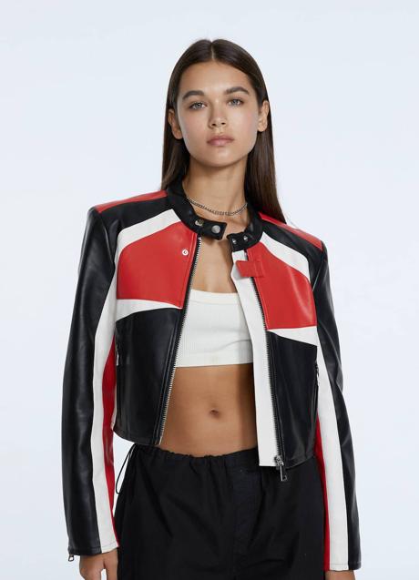 Imagen - Cazadora motera tricolor de Stradivarius, 39,99€.