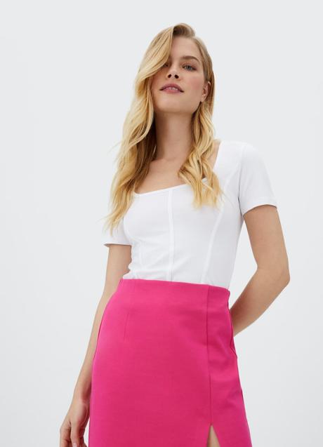 Imagen - Minifalda rosa de punto de Stradivarius, 19,99€.