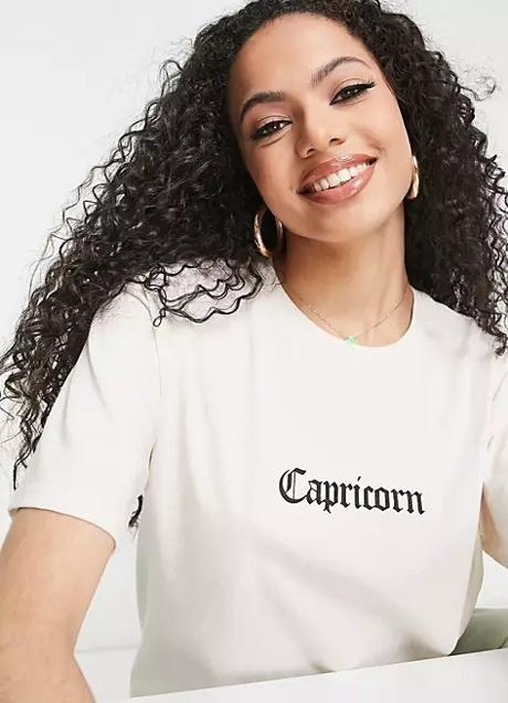Imagen - Camiseta horóscopo de Asos. Foto: Asos.