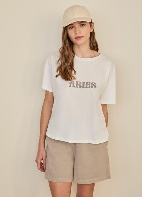 Imagen - Camiseta estampado horóscopo de Yerse. Foto: Yerse.