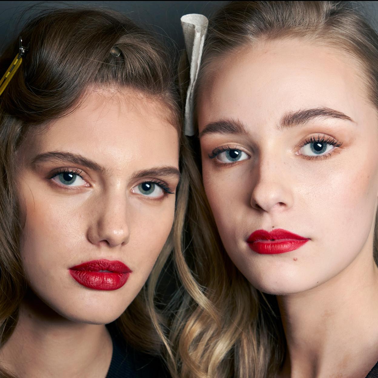 Un corrector es imprescindible para tapar las ojeras oscuras. Ficha nuestras propuestas.