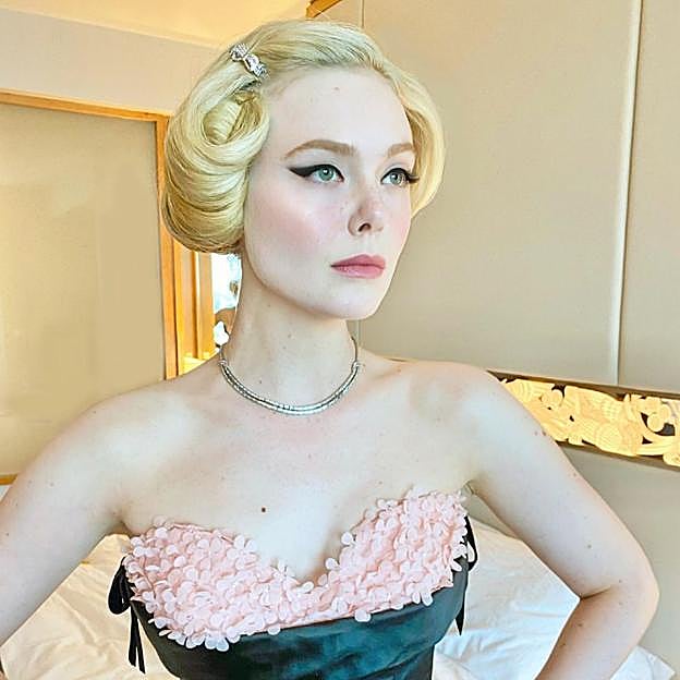 Imagen principal - Elle Fanning y Jung Ho-yeon.