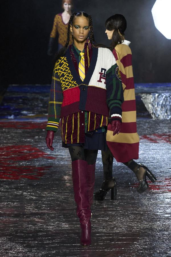 La temática college reinventada sigue siendo la piedra angualr de la colección.