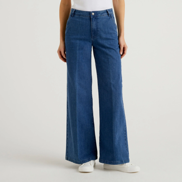 Imagen secundaria 1 - Los pantalones vaqueros campana.