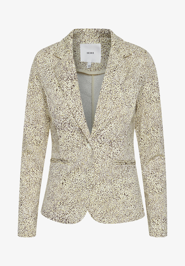 Blazer diseñada con estampado animal en su versión más discreta, pero con un toque elegante. Es de ICHI. Precio: 57,95 €.