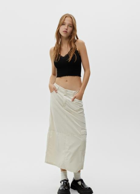 Imagen - Falda cargo con bolsillos de Pull&Bear, 29,99€.